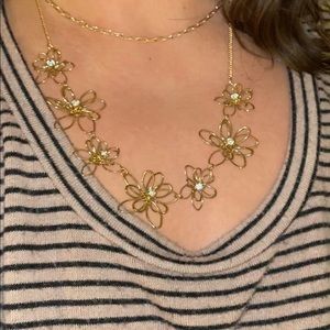 NWT Francescas wire flower necklace